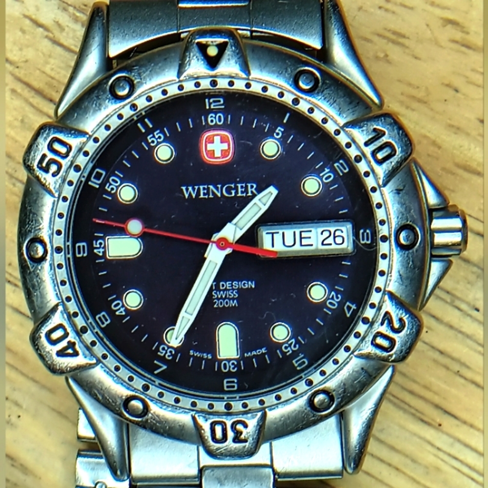 X Wenger SMT Design 200 meter Dive watch.  Rotating bezel, screw down crown.